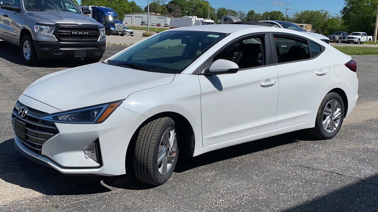 New 2020 Hyundai Elantra SEL IVT FWD 4dr Car